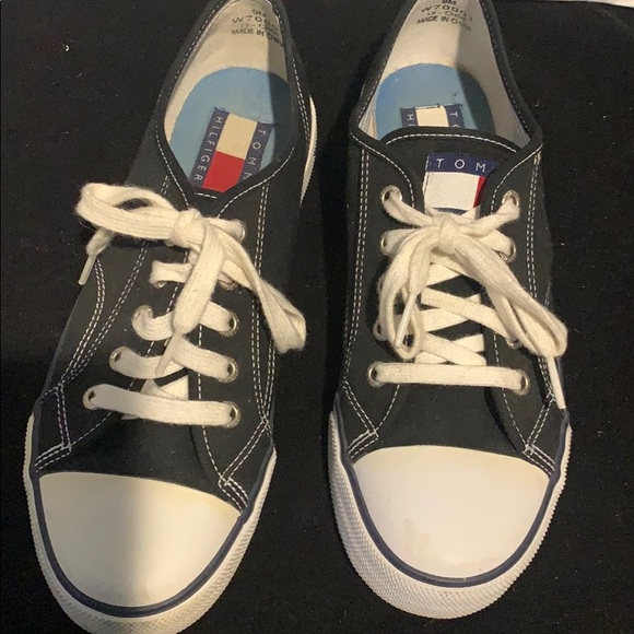 tommy hilfiger converse